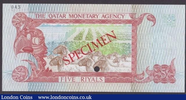 London Coins : A140 : Lot 648 : Qatar Monetary Agency 5 riyals issued 1980s, Specimen No.043, SPECIMEN ovpt. & 1 punch-h...