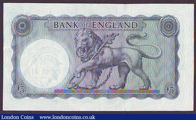 London Coins : A149 : Lot 136 : Five pounds O'Brien B277 issued 1957, Helmeted Britannia the very last run, series E37 169177, ...