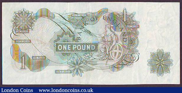 London Coins : A149 : Lot 140 : One pound O'Brien portrait B285 issued 1960 very first run M01 159040, Pick374a(s), VF