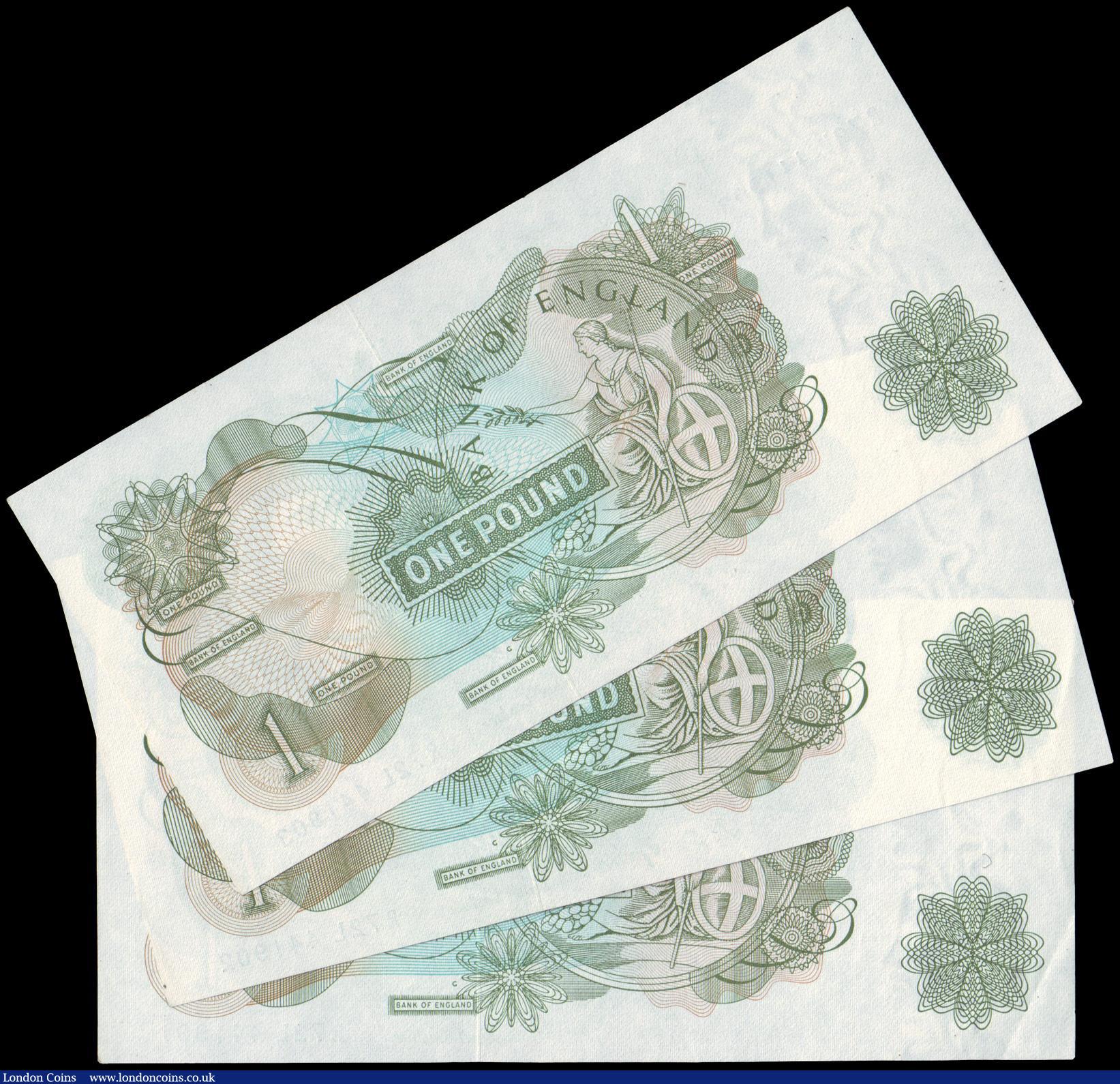 London Coins : A157 : Lot 39 : One Pound Fforde G Reverse B307 a consecutive trio R72L 441901, R72L 441902, R72L 441903 UNC