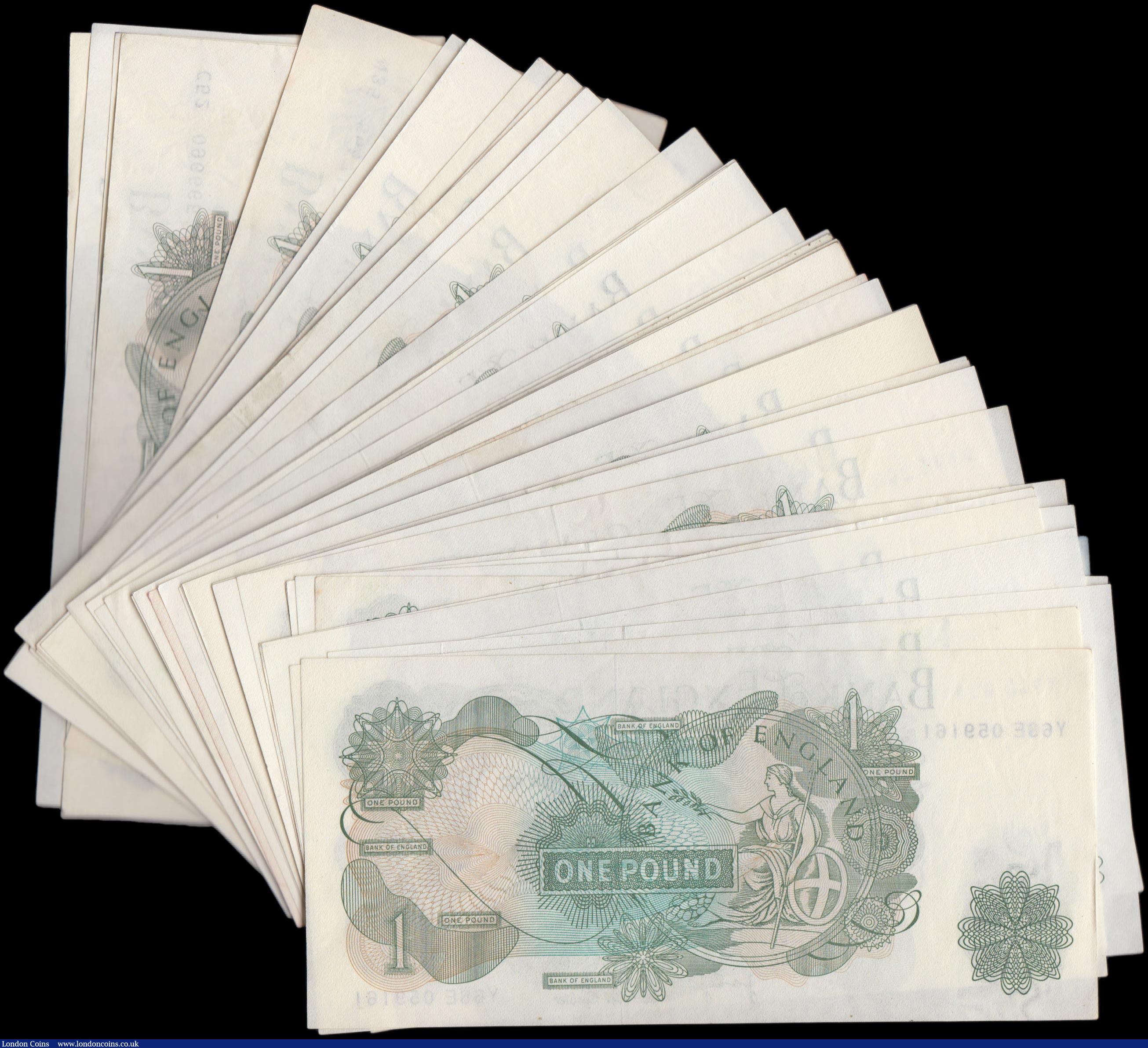 London Coins : A159 : Lot 1514 : One Pound Series C portrait (55), O'Brien (21), Hollom (12), Fforde (16) and Page (6), first an...
