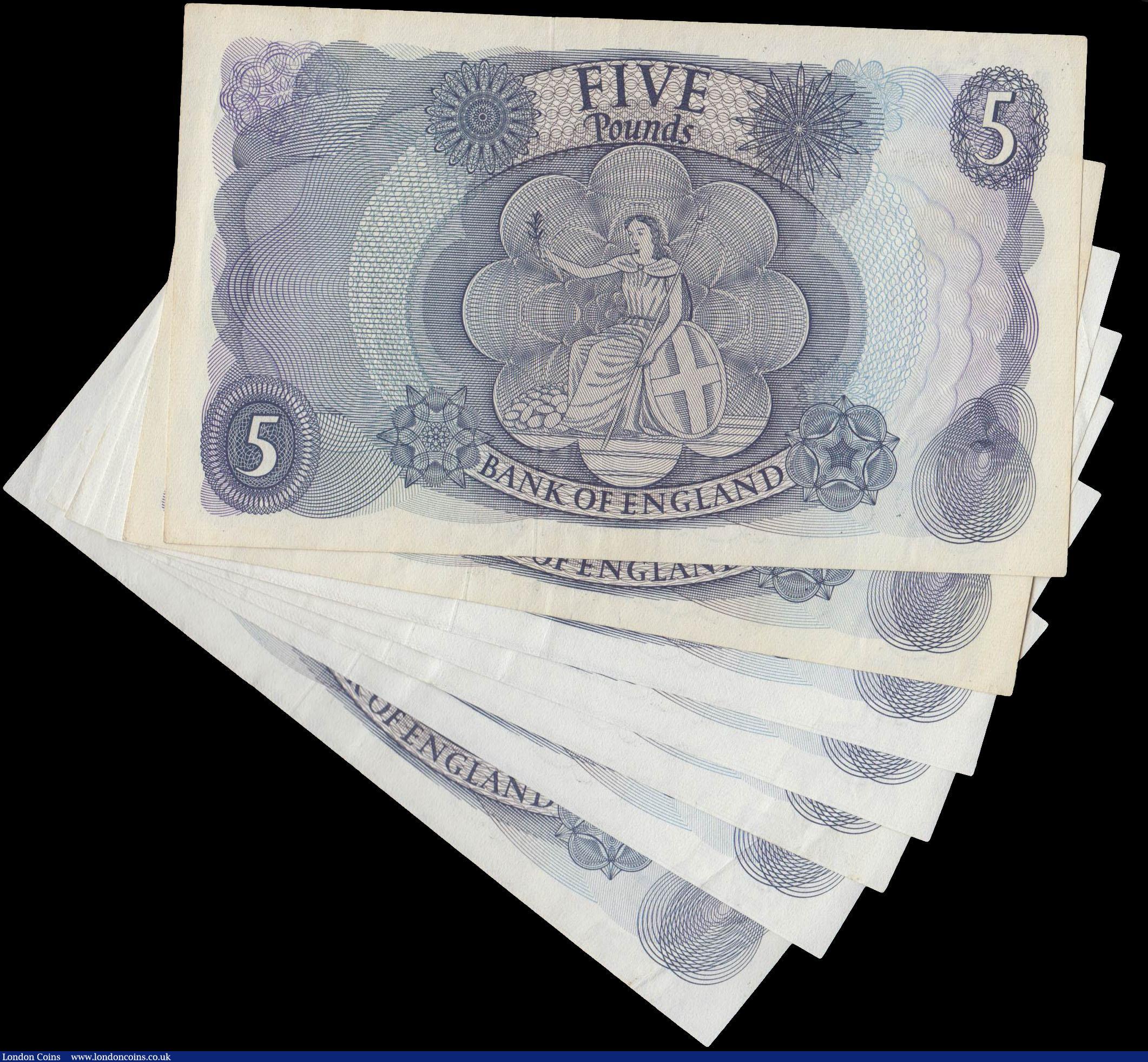 London Coins : A160 : Lot 104 : Five Pounds Hollom B297 (7) issued 1963, a consecutively numbered run of 5, series D27 158010 to D27...