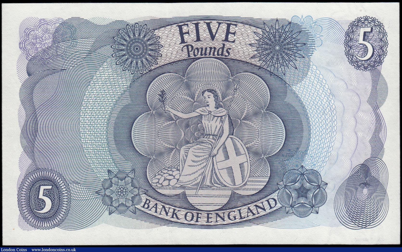 London Coins : A165 : Lot 436 : Five Pound QE2 Portrait and child Britannia, Page B324 issued 1971, series 90E 082632, UNC