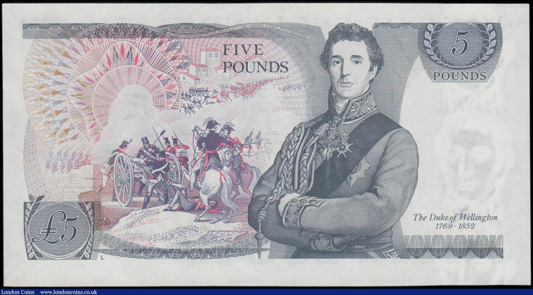 London Coins : A165 : Lot 558 : Five Pounds Page QE2 pictorial & The Duke of Wellington B335 Replacement L Reverse issue 1973 se...