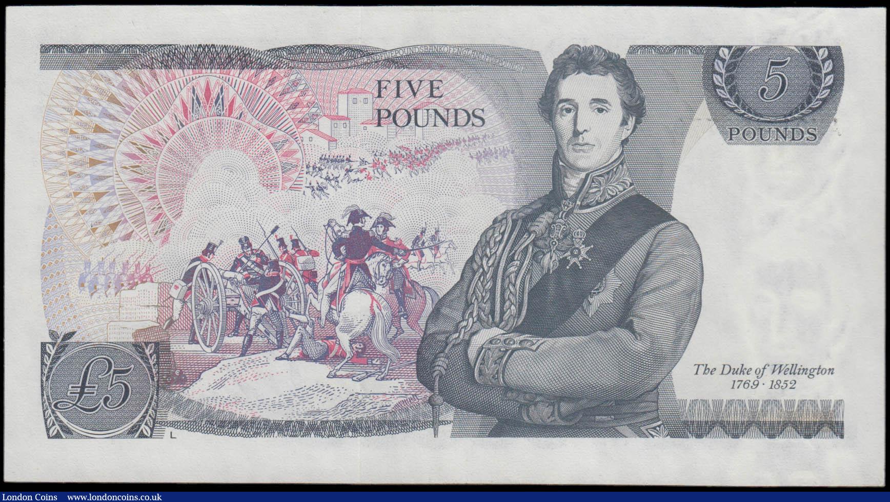 London Coins : A165 : Lot 559 : Five Pounds Page QE2 pictorial & The Duke of Wellington B336 Blue L Reverse issue 1973 FIRST RUN...