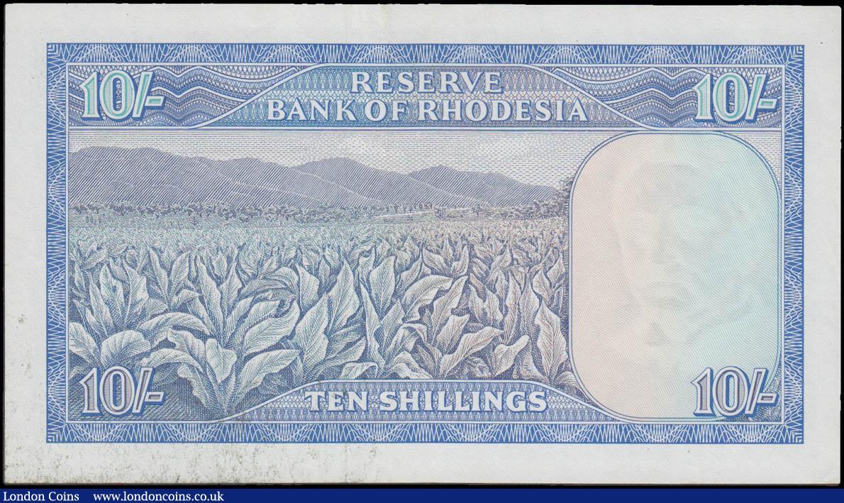 London Coins : A167 : Lot 1586 : Rhodesia Reserve Bank 10 Shillings Pick 27b dated 10th September 1968 serial number L/17 243829 sign...
