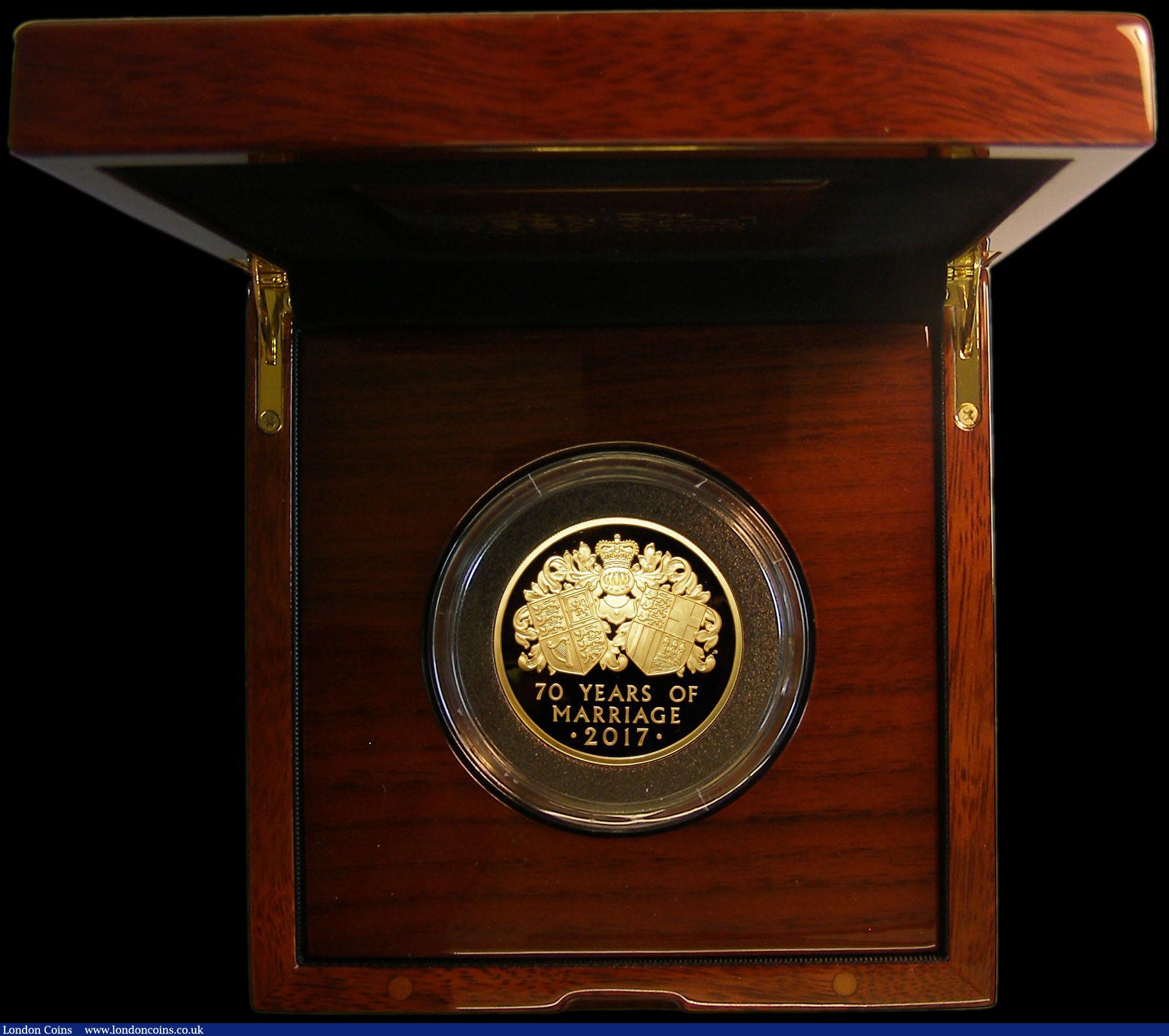 London Coins : A167 : Lot 161 : Ten Pounds 2017 Queen Elizabeth II and Prince Philip 70 Years of Marriage 5oz. Gold minted in .999 p...