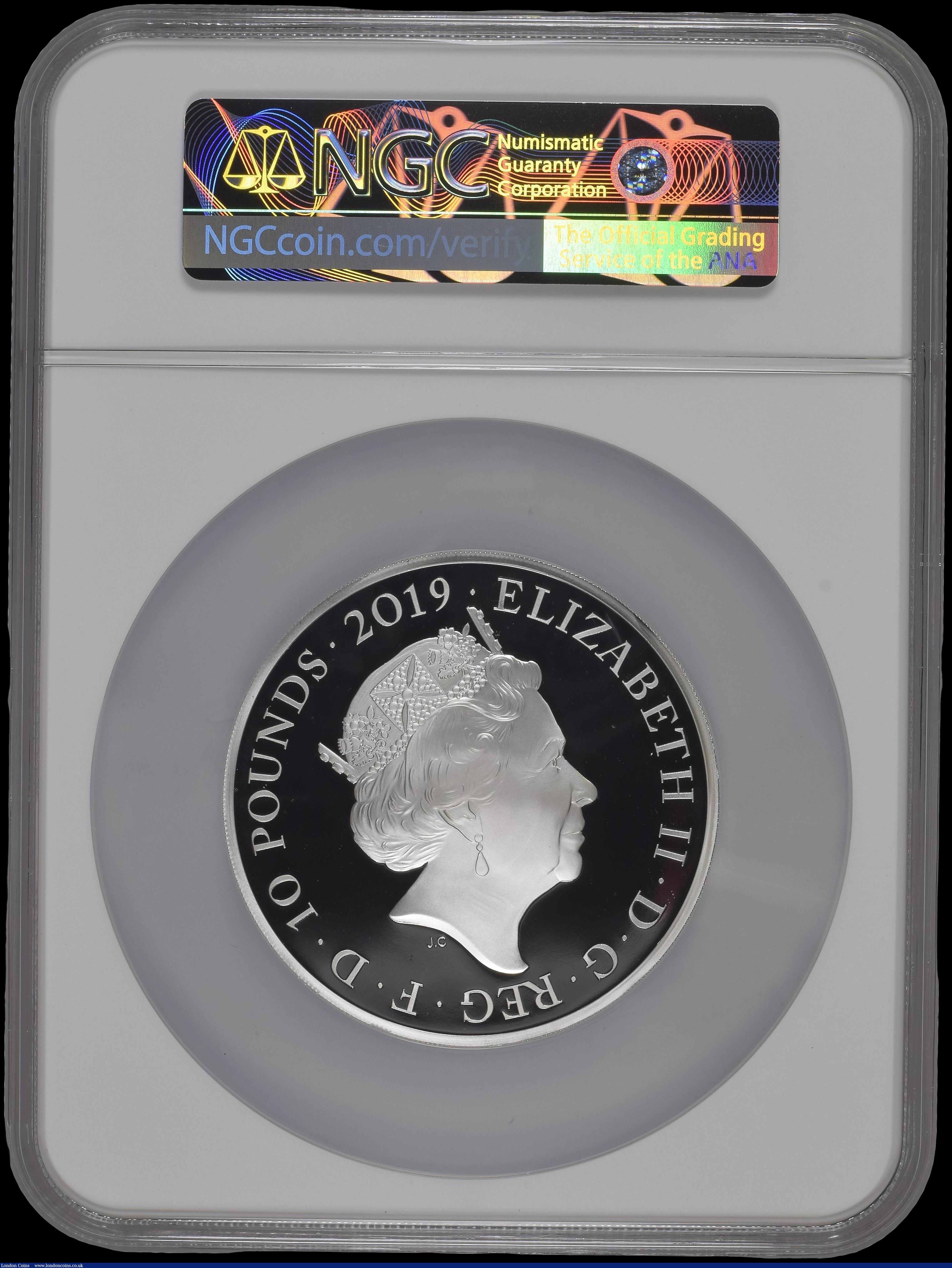 London Coins : A170 : Lot 696 : Ten Pounds 2019 200th Anniversary of the Birth of Queen Victoria 5oz. Silver Proof. S.M16, Reverse: ...