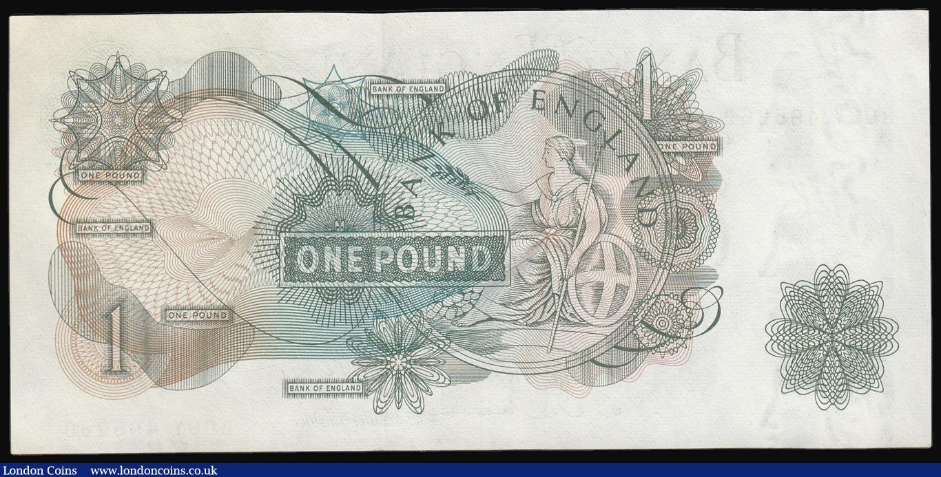 London Coins : A173 : Lot 64 : One Pound Hollom B288 Green issue and a LAST series serial number B06Y 495269, AU.