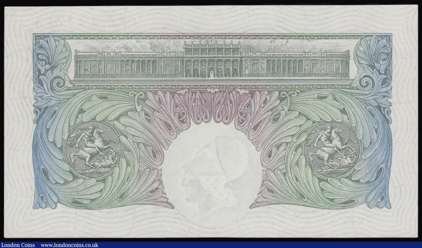 London Coins : A176 : Lot 84 : One Pound Peppiatt B238 issued 1934, last series 08Z 732714, Pick363c, Unc or near so