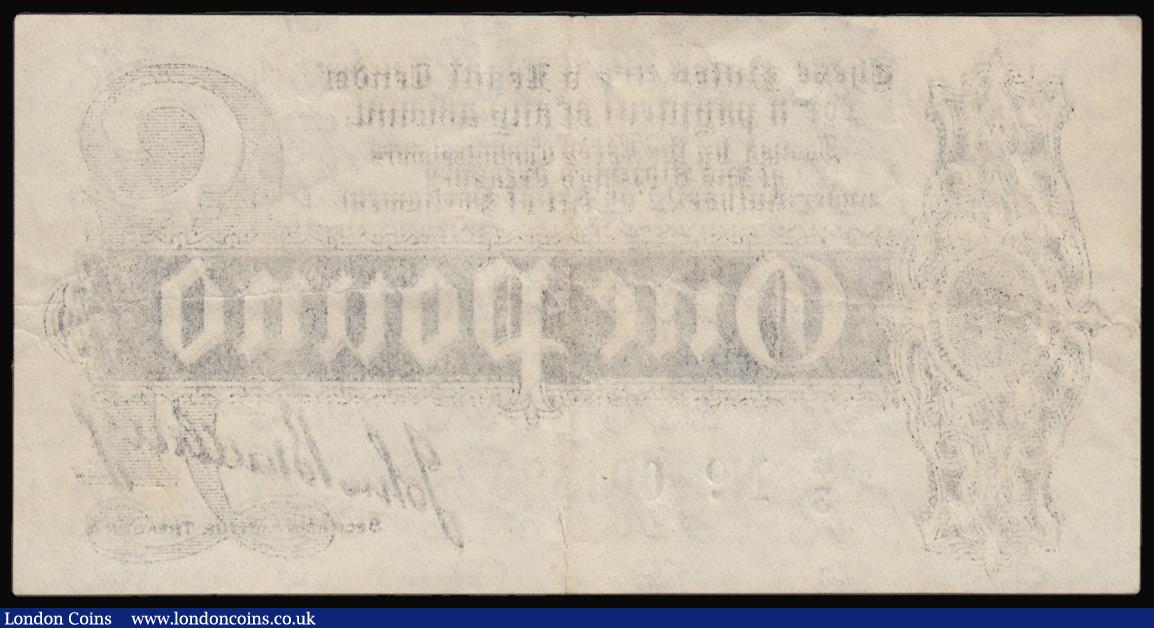 London Coins : A179 : Lot 6 : One Pound Bradbury First Issue T3.3 Black Six-digit serial number Dot in No. type 1914 series E/3 00...