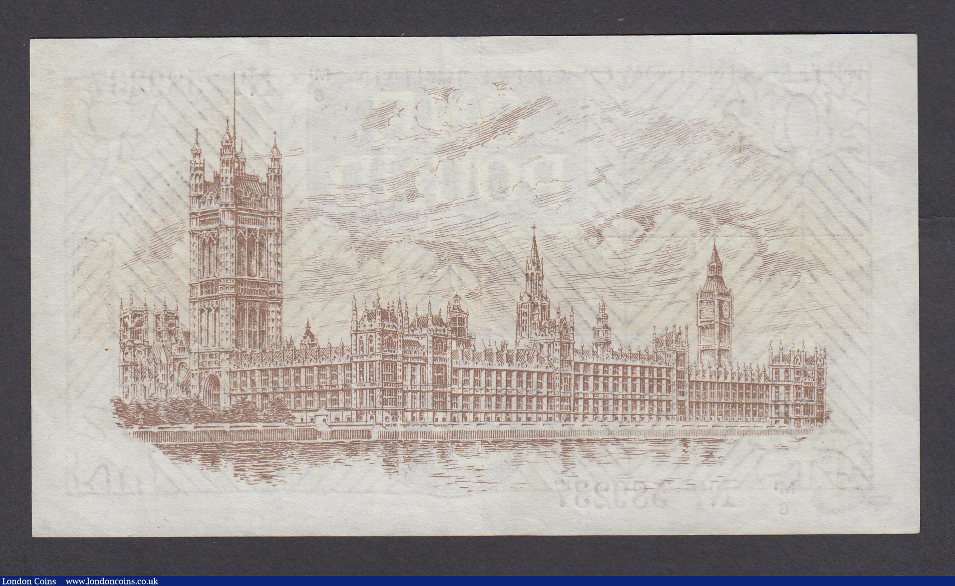 London Coins : A185 : Lot 76 : One Pound Warren Fisher T31 issued 1923 series M1/6 589237, VF