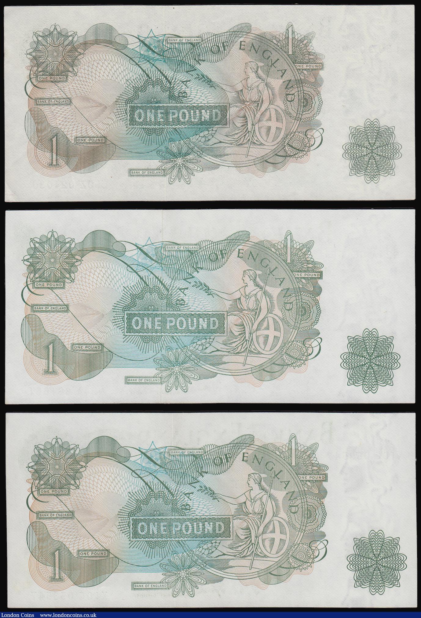 London Coins : A186 : Lot 135 : One Pound Fforde 1967 (3) B301 last series L50Z 024030 AU and B305 (2) first and last N24A 661651 an...