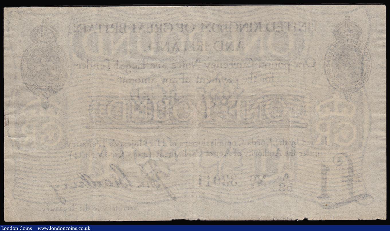 London Coins : A187 : Lot 23 : One Pound Bradbury T11.1 issued 1914, series V/53 33011, King George V at top left, (Pick349a), prob...