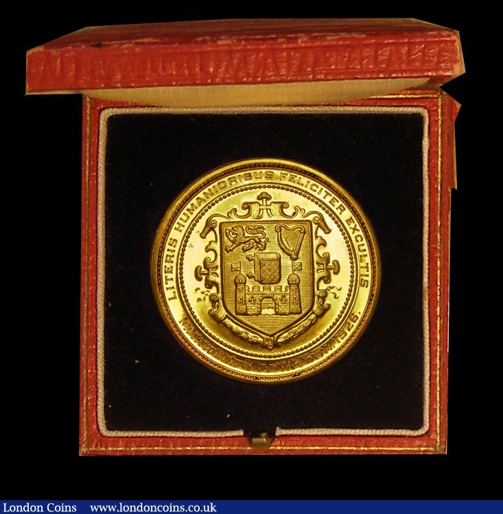 London Coins : A192 : Lot 447 : Trinity College Dublin Gold Prize Medal to Maxwel S McIntosh 1926 for Literature and Humanities Eliz...