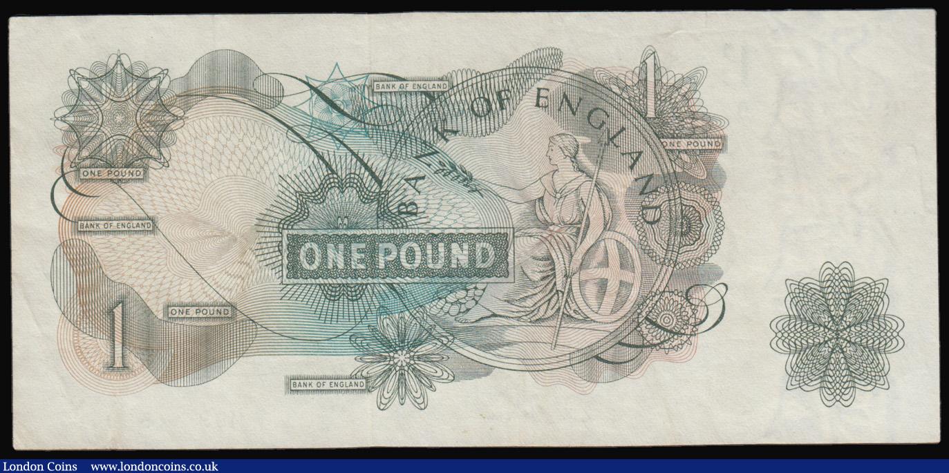 London Coins : A193 : Lot 51 : One Pound Hollom B289 issued 1963 the very last run replacement series M99 155070, VF and seldom see...