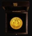 London Coins : A172 : Lot 322 : Sovereign Henry VII a modern Replica of good style struck in 9 carat gold and weighing 31.19 grammes...
