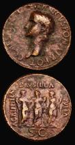 London Coins : A187 : Lot 1526 : Paduan Medals (2) - Vitellius Ae 'Sestertius' after Giovanni Cavino (c.1500-1570) Obverse:...