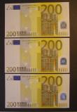 London Coins : A193 : Lot 110 : Finland 200 Euros 2002 Pick 6L Unc (3)